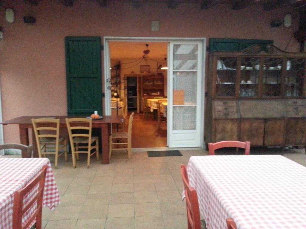 Agriturismo "La Rosa Canina" Bed and Breakfast Lerici Exteriör bild