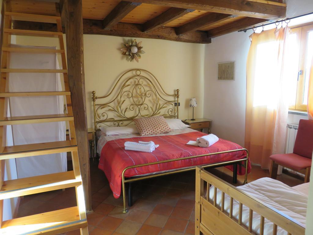 Agriturismo "La Rosa Canina" Bed and Breakfast Lerici Exteriör bild